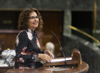 La ministra de Hacienda, la socialista María Jesús Montero, en una intervención ante el Congreso de los Diputados.