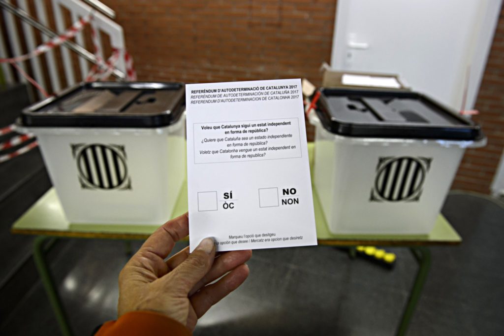 Vista de una de las papeletas del referéndum ilegal de autodeterminación celebrado en Cataluña el 1 de octubre de 2017.