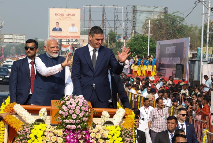 El presidente Pedro Sánchez a su llegada a la India este domingo 27 de octubre