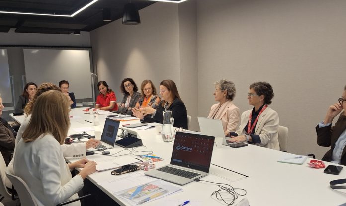 Reunión de Presentación del estudio sobre el impacto económico del cuidado de los mayores celebrada en la Cámara de Comercio de Barcelona