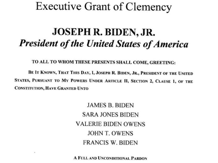 Documento del indulto del expresidente Biden a varios de sus familiares.