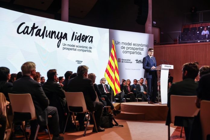 El presidente Salvador Illa durante la presentación del plan Catalunya Lidera en la Escuela Industrial de Barcelona.