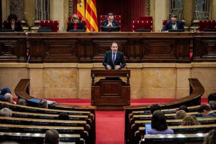 El conseller de Justicia y Calidad Democrática, Ramon Espadaler, durante su intervención en el Parlament.