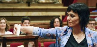 Sílvia Orriols deja en evidencia a una exdiputada de Junts