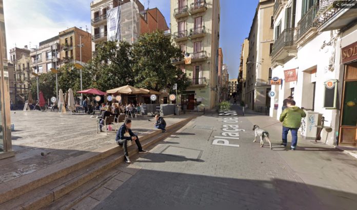 Vista de las terrazas de la Plaça del Sol, en el barrio de Gràcia de Barcelona (Google Maps).